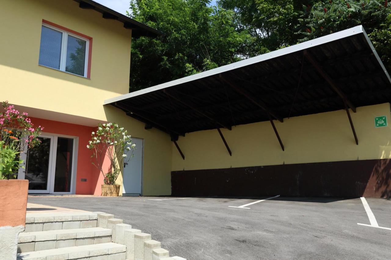 Sobe Grabar Panzió Potony Kültér fotó